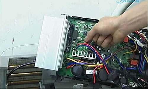 阳高美的空调电话是多少